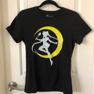 🎉FINAL REDUCTION🎉Sailor Moon Graphic T